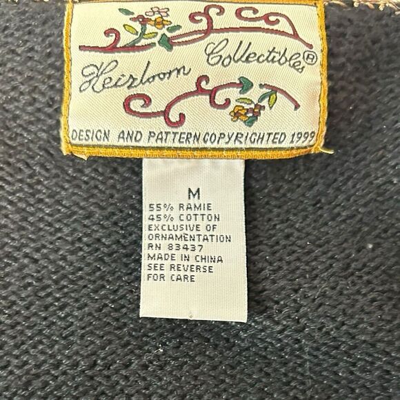 Heirloom Collectibles Floral Embroidered Pearl Black Button Up Women Size M - Picture 10 of 16